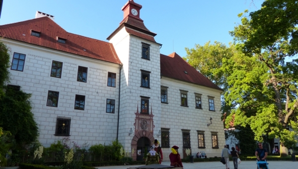 Zámek Třeboň a hradby 